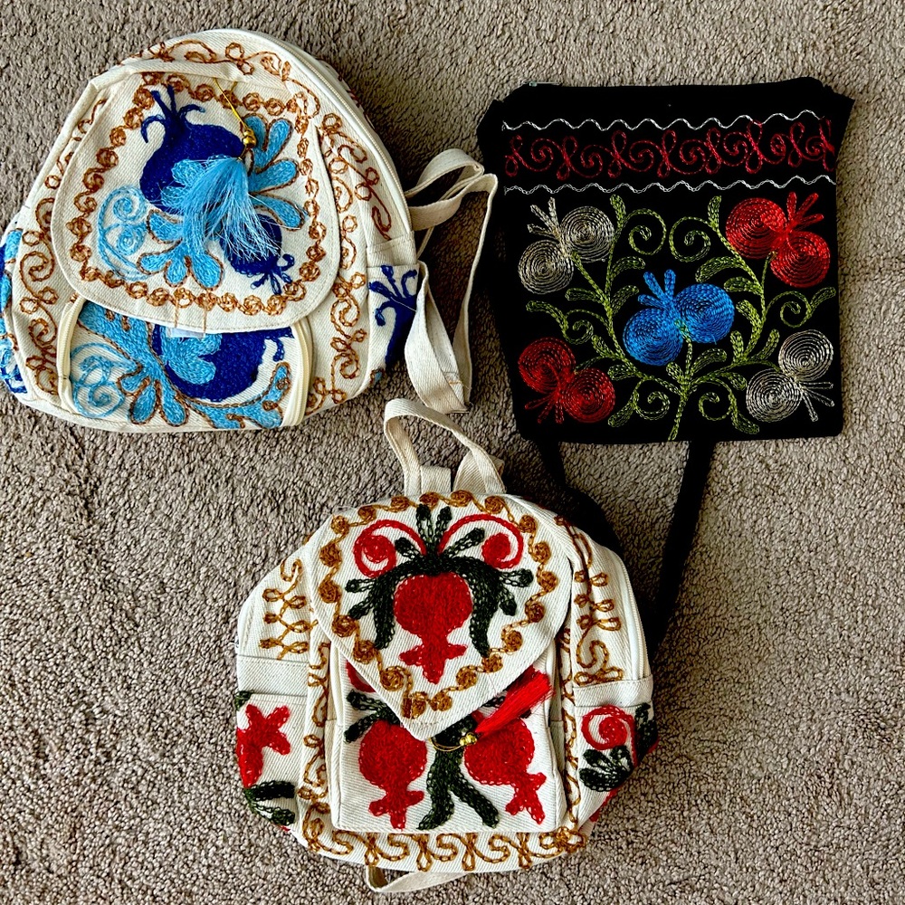 Authentic little bags/sack/mesh bag. Never worn. Made in Uzbekistan.